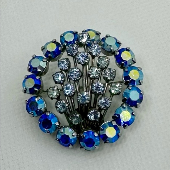 Bundle of Vintage Silver-Tone Rhinestone Brooch and Blue Rhinestone Ring - Picture 2 of 6